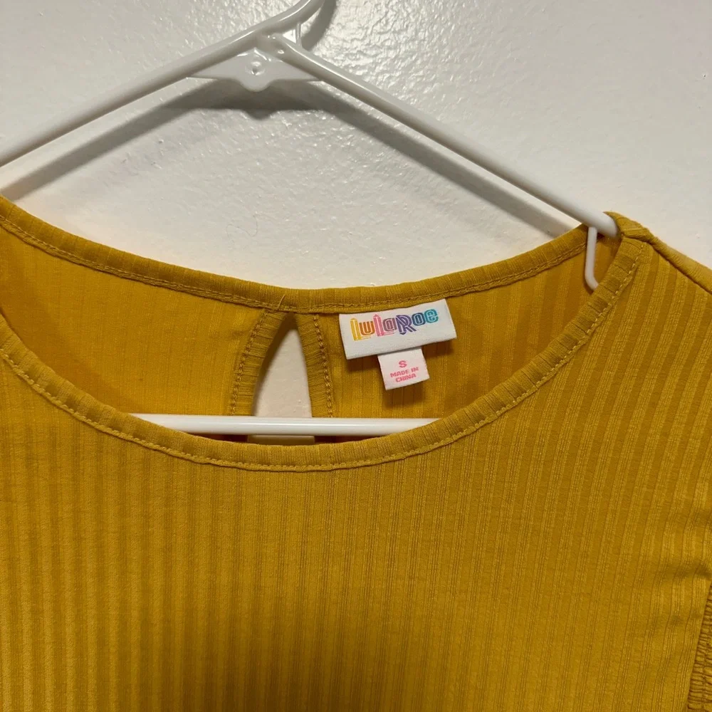 LulaRoe mustard dress! Ruffle dress with pockets! Women’s size small! - Picture 3 of 6